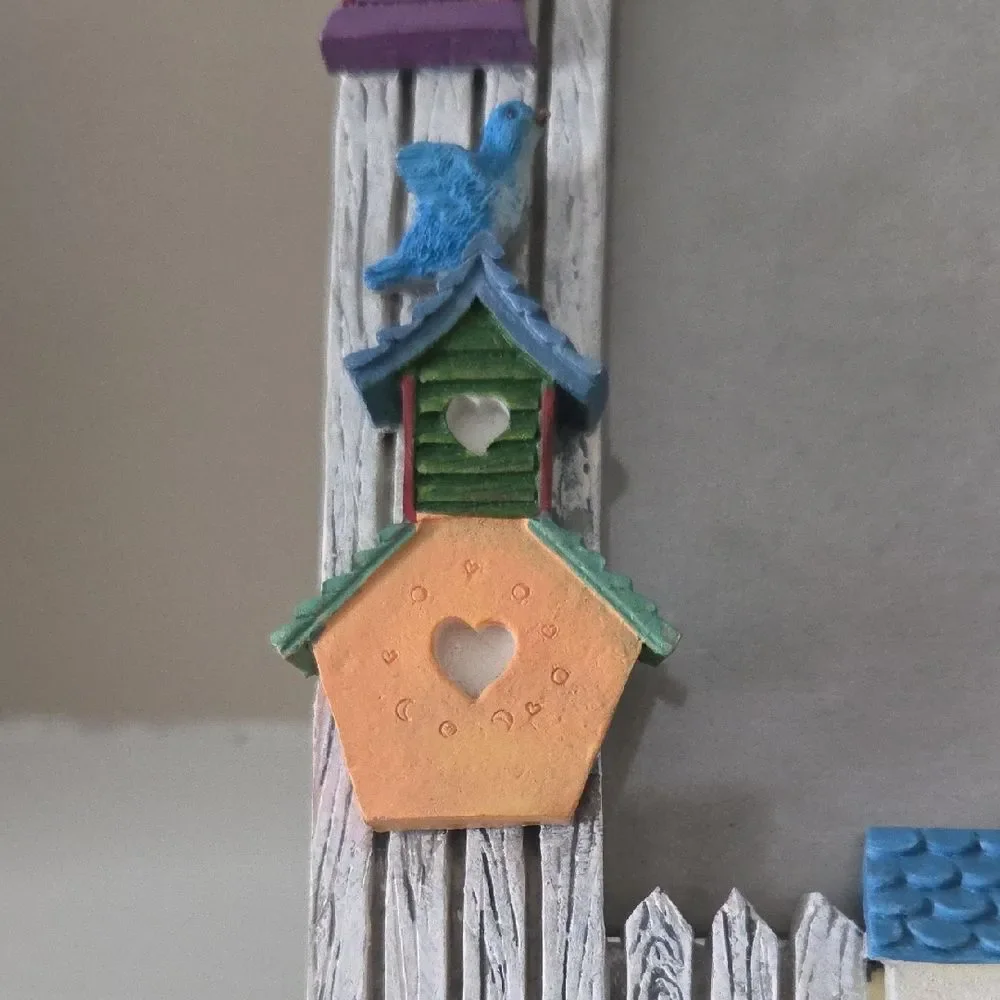 Wooden Picture Frame With Birdhouses